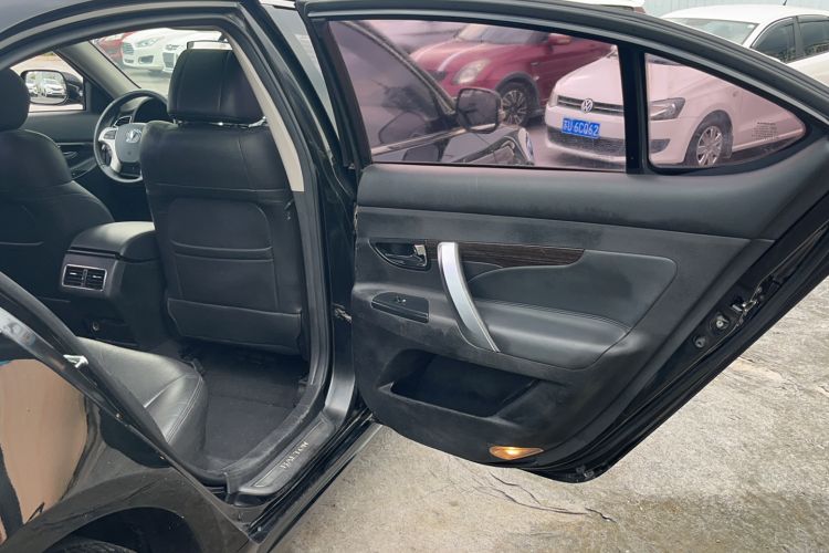 Used CHANGAN Raeton 2014 1.8T Automatic Prestige Anniversary Edition China V Standard Interior 6