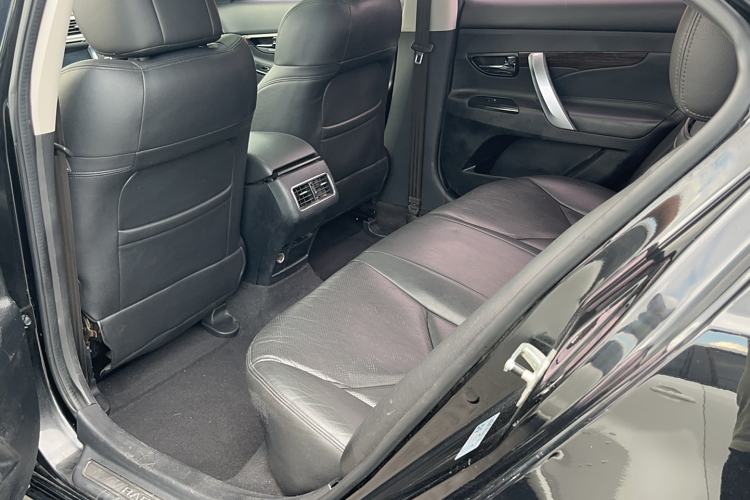 Used CHANGAN Raeton 2014 1.8T Automatic Prestige Anniversary Edition China V Standard Interior 8