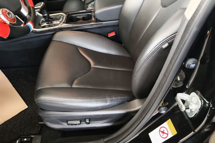 Used CHANGAN Raeton 2014 1.8T Automatic Prestige Anniversary Edition China V Standard Left Front Seat