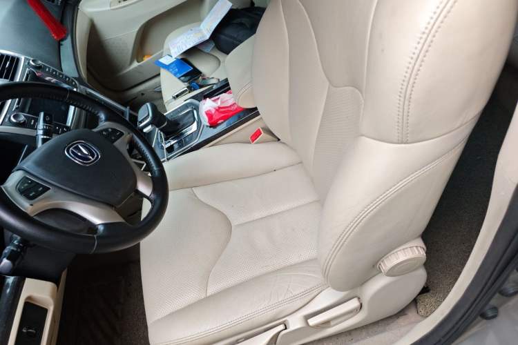Used CHANGAN Raeton 2014 1.8T Automatic Elite Anniversary Edition China V Standard Left Front Seat