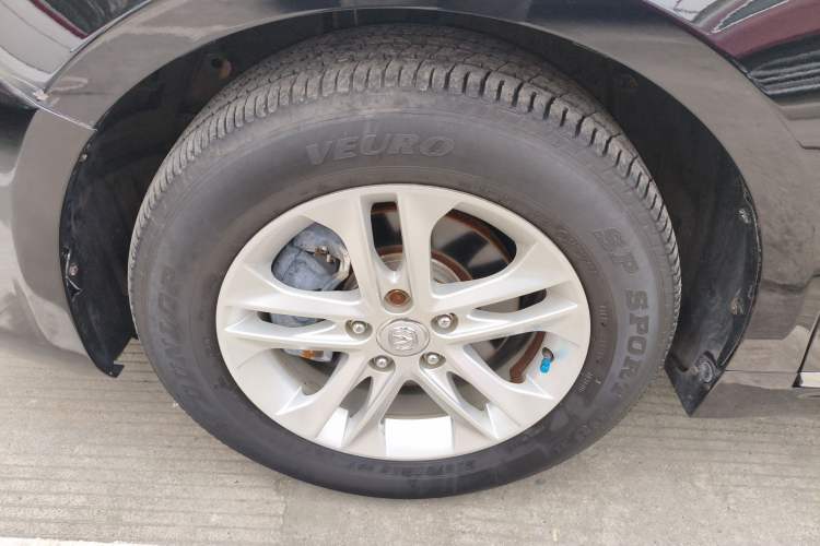 Used CHANGAN Raeton 2014 1.8T Automatic Elite Anniversary Edition China IV Standard Left Front Wheel Hub