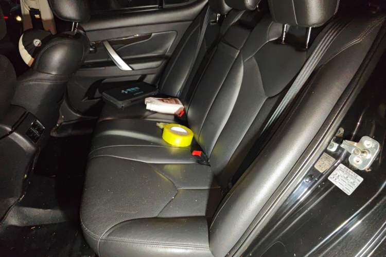 Used CHANGAN Raeton 2014 1.8T Automatic Prestige Anniversary Edition China IV Standard Left Rear Seat