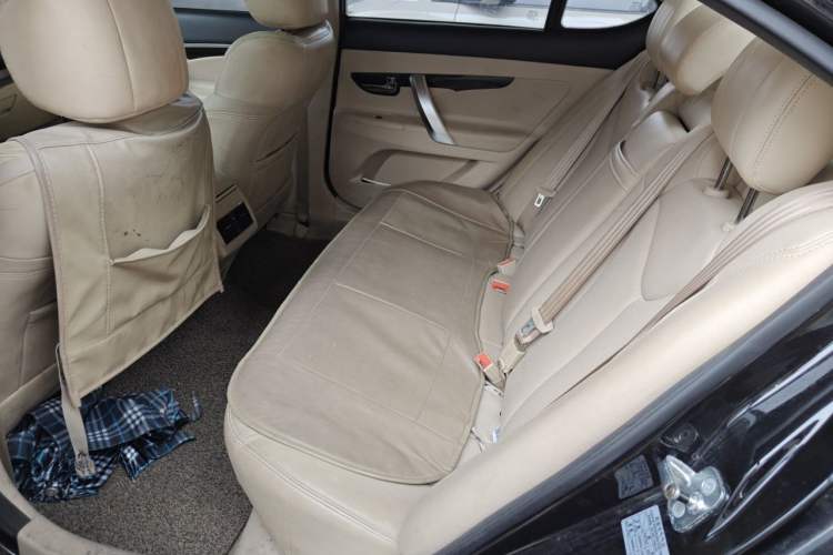 Used CHANGAN Raeton 2014 1.8T Automatic Elite Anniversary Edition China IV Standard Left Rear Seat