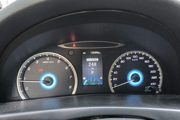 Used CHANGAN Raeton 2014 1.8T Automatic Prestige Anniversary Edition China V Standard Odometer Close Up
