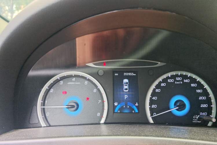 Used CHANGAN Raeton 2014 1.8T Automatic Prestige Anniversary Edition China IV Standard Odometer Close Up