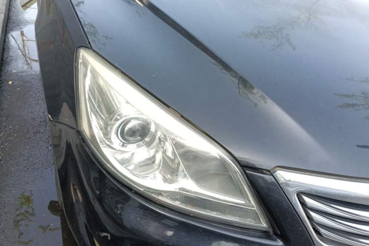Used CHANGAN Raeton 2014 1.8T Automatic Prestige Anniversary Edition China IV Standard Right Front Headlight