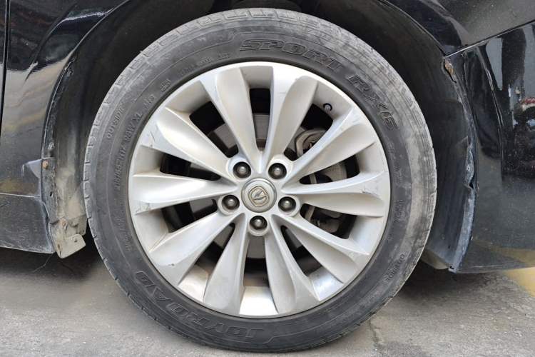 Used CHANGAN Raeton 2014 1.8T Automatic Prestige Anniversary Edition China V Standard Right Front Wheel Hub
