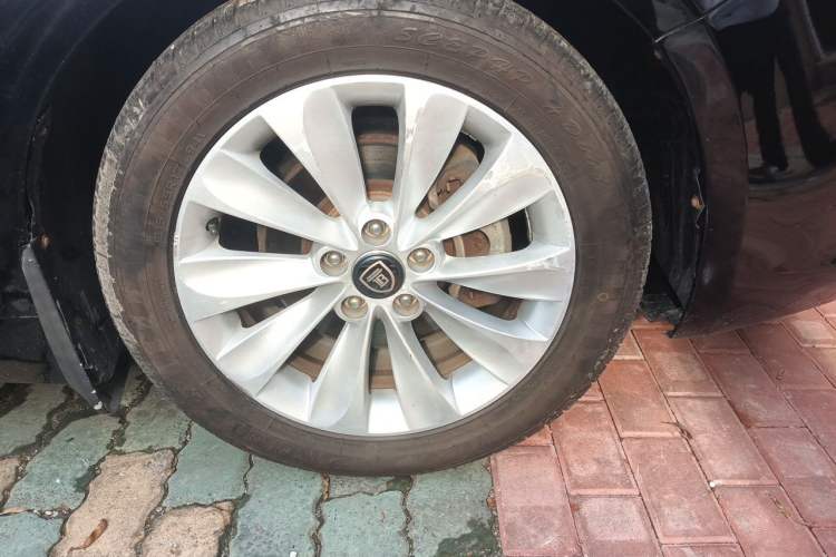 Used CHANGAN Raeton 2014 1.8T Automatic Prestige Anniversary Edition China IV Standard Right Front Wheel Hub
