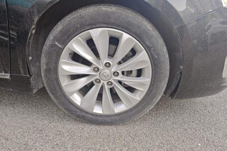 Used CHANGAN Raeton 2014 1.8T Automatic Prestige Anniversary Edition China V Standard Right Front Wheel Hub