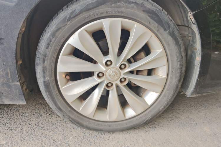 Used CHANGAN Raeton 2014 1.8T Automatic Prestige Anniversary Edition China IV Standard Right Front Wheel Hub