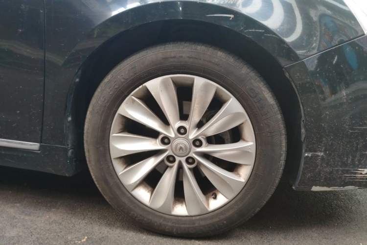 Used CHANGAN Raeton 2014 1.8T Automatic Prestige Anniversary Edition China IV Standard Right Front Wheel Hub