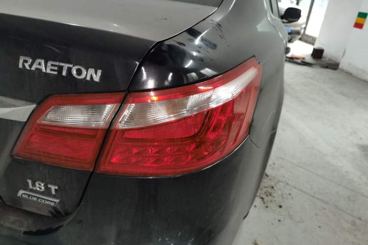 Used CHANGAN Raeton 2014 1.8T Automatic Elite Anniversary Edition China IV Standard Right Rear Taillight