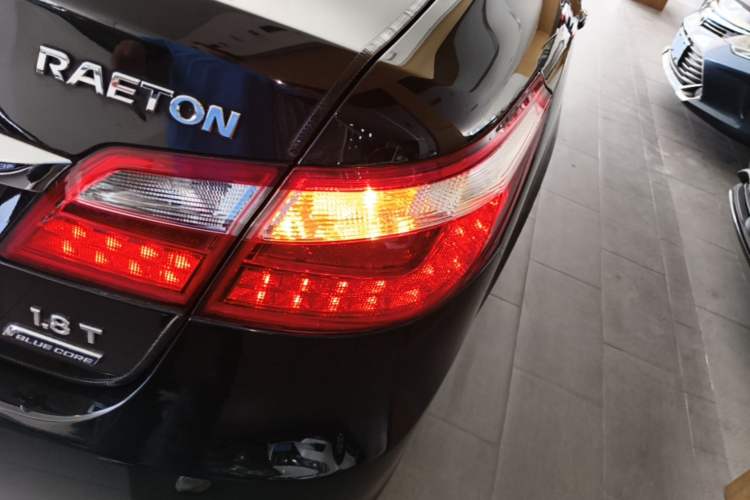 Used CHANGAN Raeton 2014 1.8T Automatic Prestige Anniversary Edition China V Standard Right Rear Taillight