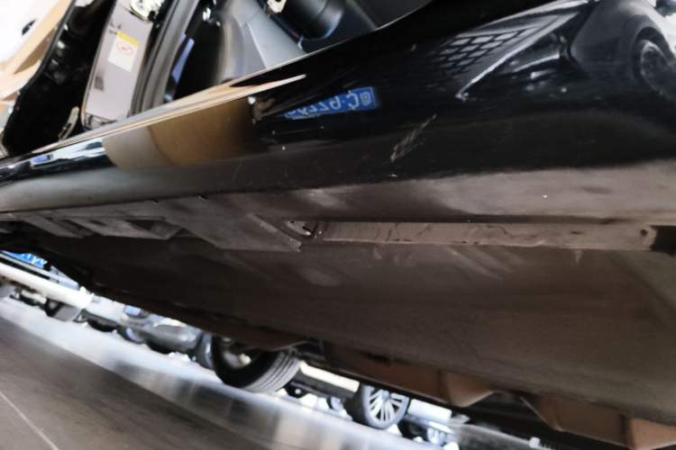 Used CHANGAN Raeton 2014 1.8T Automatic Prestige Anniversary Edition China V Standard Right Side Sill