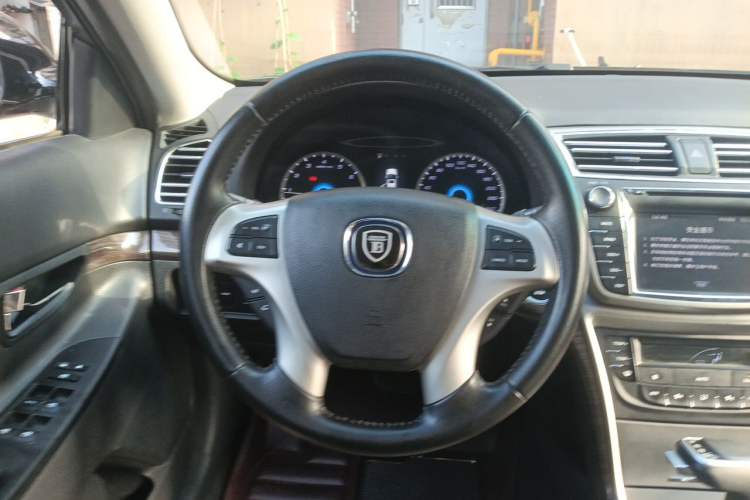 Used CHANGAN Raeton 2014 1.8T Automatic Prestige Anniversary Edition China IV Standard Steering Wheel