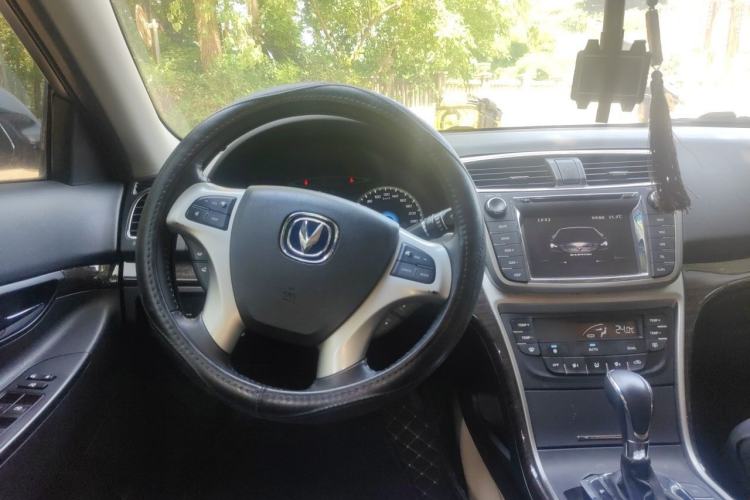 Used CHANGAN Raeton 2014 1.8T Automatic Prestige Anniversary Edition China IV Standard Steering Wheel
