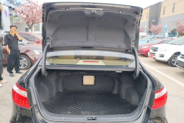 Used CHANGAN Raeton 2014 1.8T Automatic Elite Anniversary Edition China IV Standard Trunk