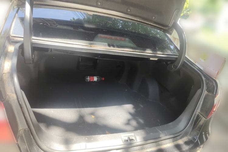 Used CHANGAN Raeton 2014 1.8T Automatic Prestige Anniversary Edition China IV Standard Trunk