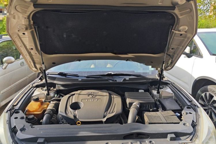 Used CHANGAN Raeton 2014 1.8T Automatic Elite Anniversary Edition China IV Standard Engine Bay