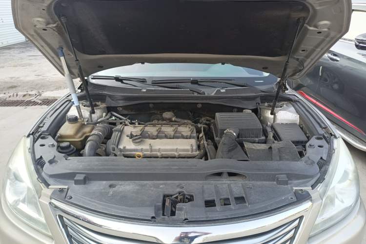 Used CHANGAN Raeton 2014 1.8T Automatic Prestige Anniversary Edition China IV Standard Engine Bay