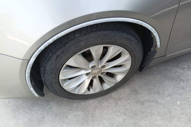 Used CHANGAN Raeton 2014 1.8T Automatic Prestige Anniversary Edition China IV Standard Left Front Wheel Hub
