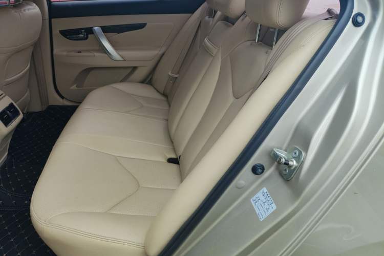 Used CHANGAN Raeton 2014 1.8T Automatic Elite Anniversary Edition China IV Standard Left Rear Seat