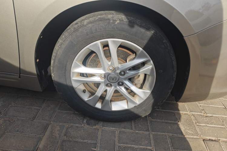 Used CHANGAN Raeton 2014 1.8T Automatic Elite Anniversary Edition China IV Standard Right Front Wheel Hub