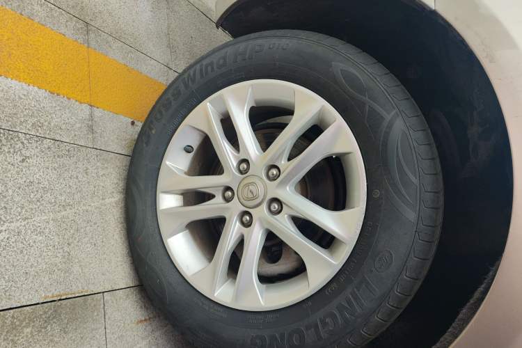 Used CHANGAN Raeton 2014 1.8T Automatic Elite Anniversary Edition China IV Standard Right Rear Wheel Hub