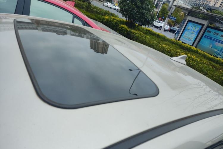 Used CHANGAN Raeton 2014 1.8T Automatic Elite Anniversary Edition China IV Standard Roof