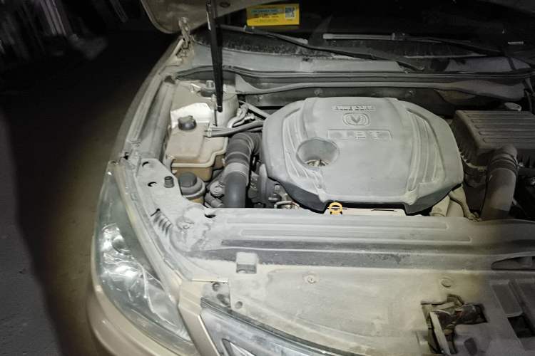 Used CHANGAN Raeton 2014 1.8T Automatic Elite Anniversary Edition China IV Standard Engine Bay Right