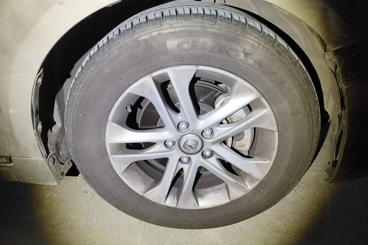 Used CHANGAN Raeton 2014 1.8T Automatic Elite Anniversary Edition China IV Standard Right Front Wheel Hub