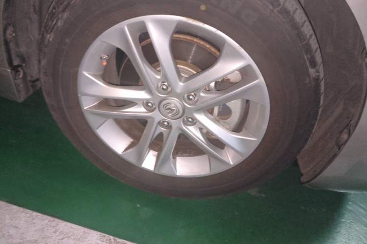Used CHANGAN Raeton 2014 1.8T Automatic Elite Anniversary Edition China IV Standard Right Front Wheel Hub