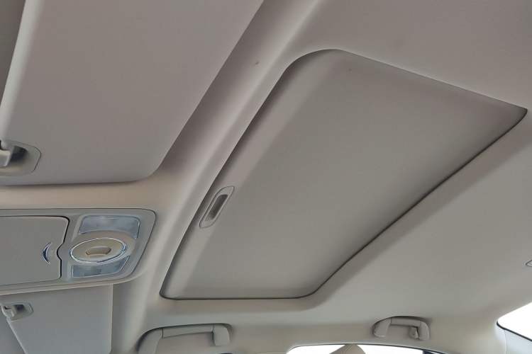 Used CHANGAN Raeton 2014 1.8T Automatic Elite Anniversary Edition China V Standard Headliner