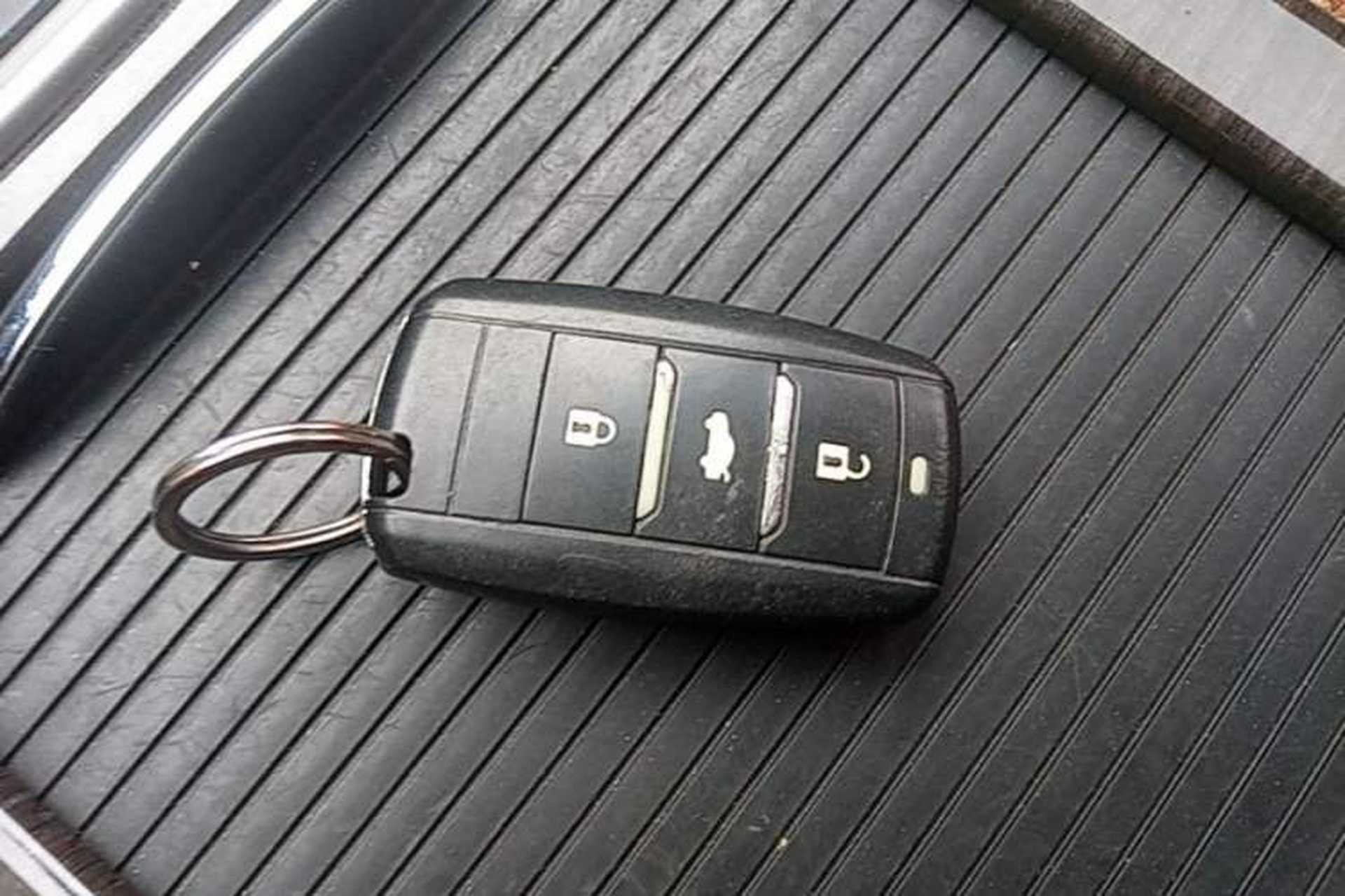 Used CHANGAN Raeton 2014 1.8T Automatic Prestige Anniversary Edition China IV Standard Interior 1