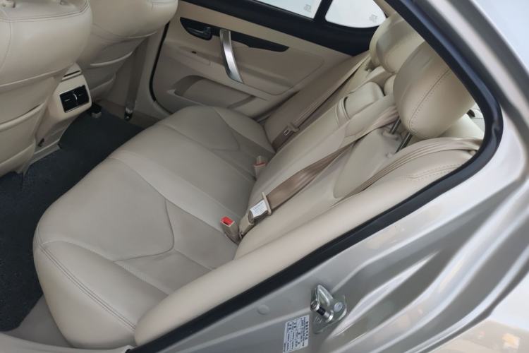 Used CHANGAN Raeton 2014 1.8T Automatic Elite Anniversary Edition China V Standard Left Rear Seat