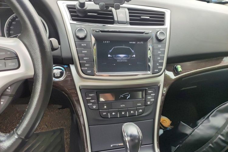 Used CHANGAN Raeton 2014 1.8T Automatic Prestige Anniversary Edition China IV Standard Audio And AC Panel