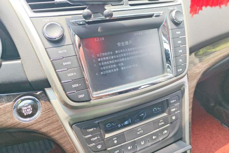 Used CHANGAN Raeton 2014 1.8T Automatic Prestige Anniversary Edition China IV Standard Audio And AC Panel