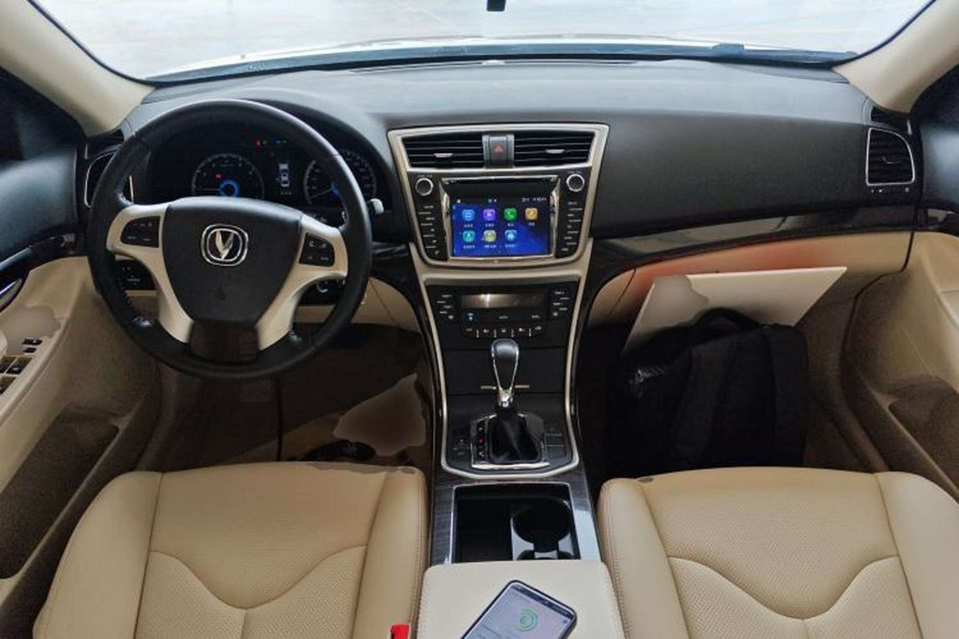 Used CHANGAN Raeton 2014 1.8T Automatic Elite Anniversary Edition China IV Standard Center Console