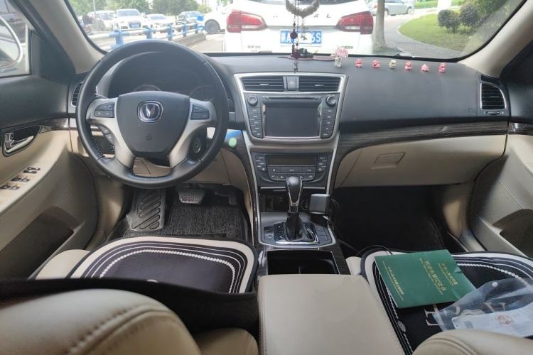 Used CHANGAN Raeton 2014 1.8T Automatic Elite Anniversary Edition China IV Standard Center Console