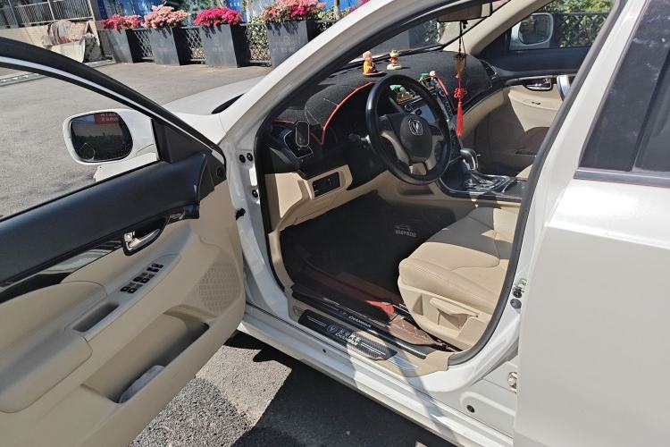 Used CHANGAN Raeton 2014 1.8T Automatic Elite Anniversary Edition China IV Standard Driver Seat