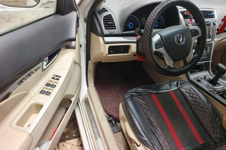 Used CHANGAN Raeton 2014 1.8T Automatic Elite Anniversary Edition China IV Standard Driver Seat