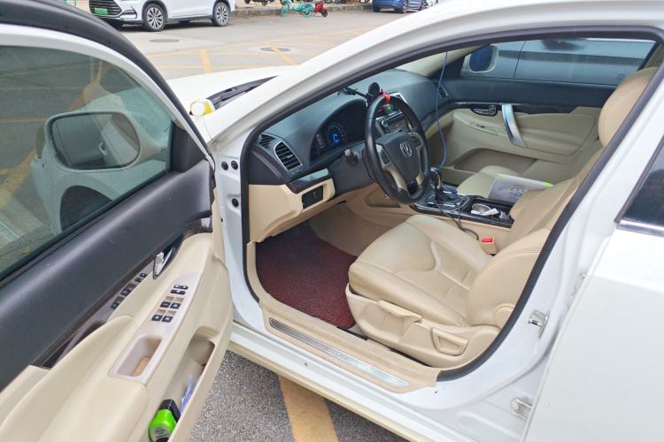 Used CHANGAN Raeton 2014 1.8T Automatic Elite Anniversary Edition China V Standard Driver Seat