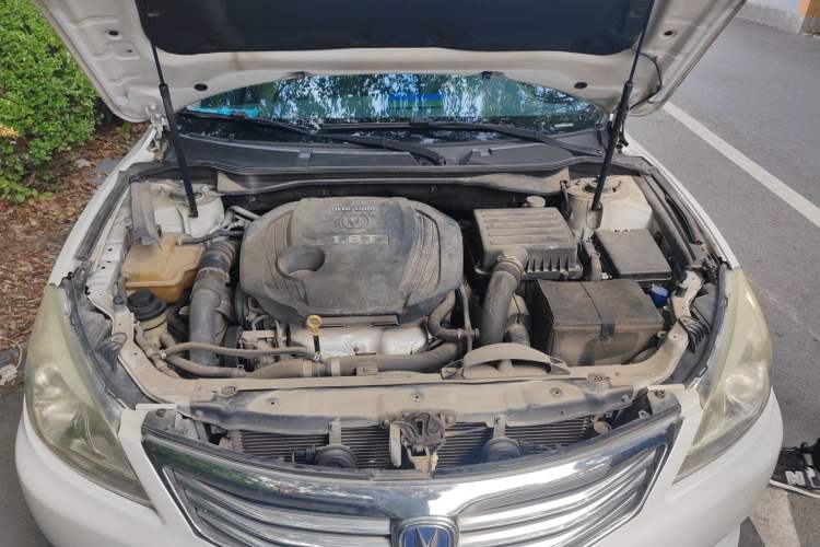 Used CHANGAN Raeton 2014 1.8T Automatic Prestige Anniversary Edition China V Standard Engine Bay