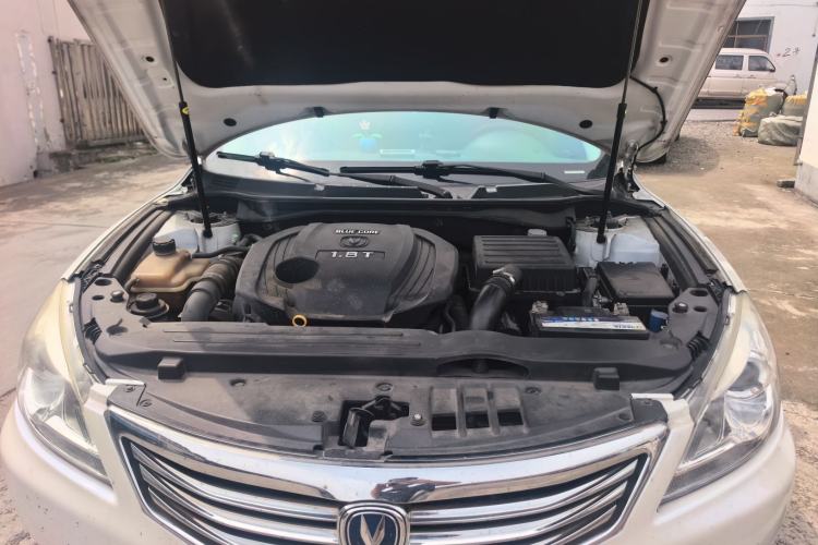 Used CHANGAN Raeton 2014 1.8T Automatic Prestige Anniversary Edition China V Standard Engine Bay