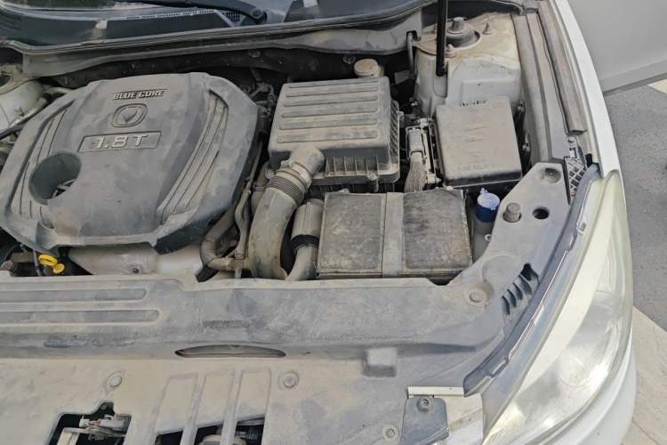 Used CHANGAN Raeton 2014 1.8T Automatic Prestige Anniversary Edition China IV Standard Engine Bay Left