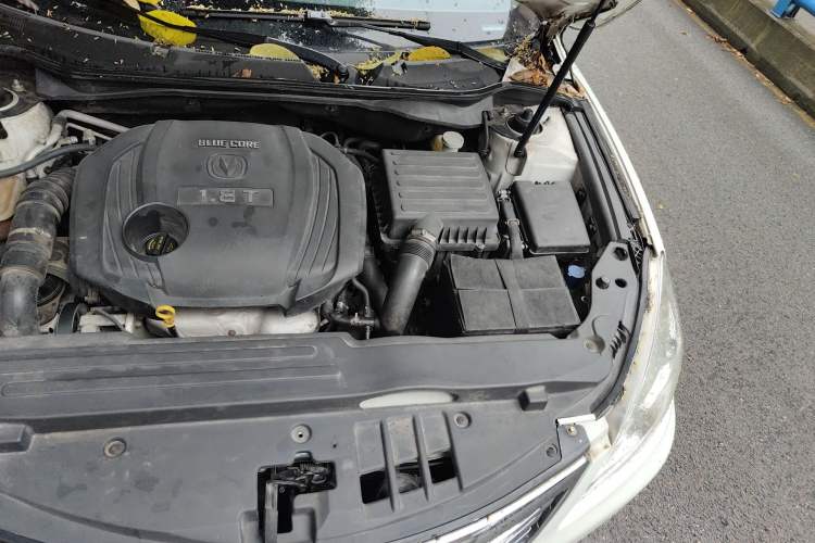 Used CHANGAN Raeton 2014 1.8T Automatic Elite Anniversary Edition China IV Standard Engine Bay Left
