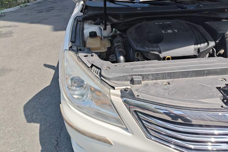 Used CHANGAN Raeton 2014 1.8T Automatic Elite Anniversary Edition China IV Standard Engine Bay Right
