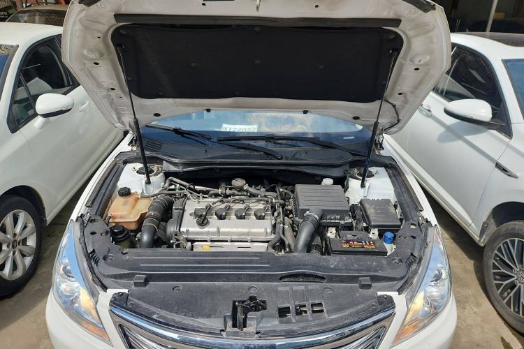 Used CHANGAN Raeton 2014 1.8T Automatic Prestige Anniversary Edition China IV Standard Engine Bay