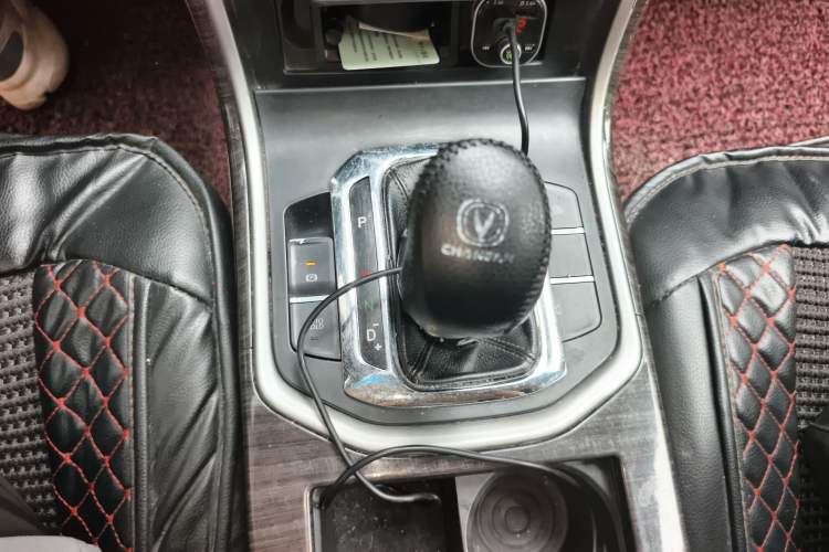 Used CHANGAN Raeton 2014 1.8T Automatic Elite Anniversary Edition China IV Standard Gear Lever