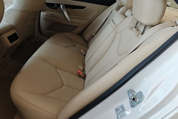 Used CHANGAN Raeton 2014 1.8T Automatic Elite Anniversary Edition China IV Standard Left Rear Seat